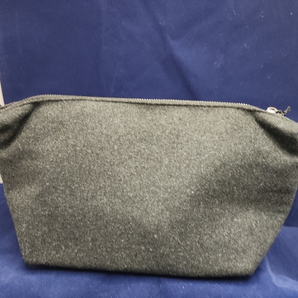 NWT Men's Montblanc Parfums Gray expandable Toiletry Pouch - Picture 2 of 3